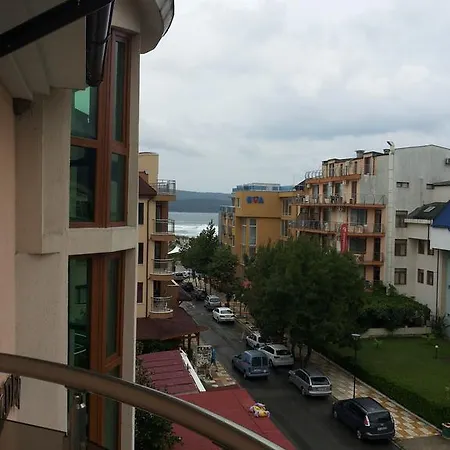 Family Golden Lion Приморско