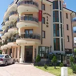 فندق Family Golden Lion 2*
