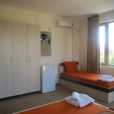 Family Golden Lion Primorsko