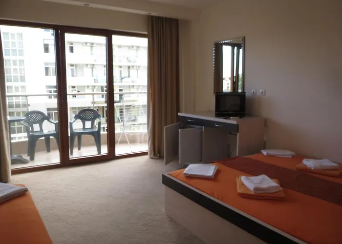 Ξενοδοχείο Family Golden Lion Πριμόρσκο