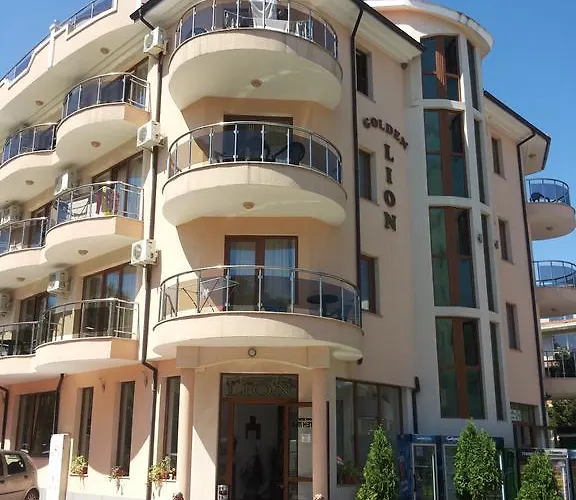 Ξενοδοχείο Family Golden Lion 2*